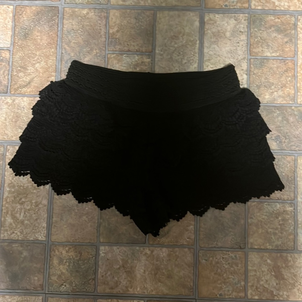 Black lace tiered shorts
